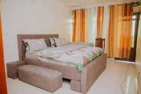 Tony'S Place Gisenyi Bagian luar foto