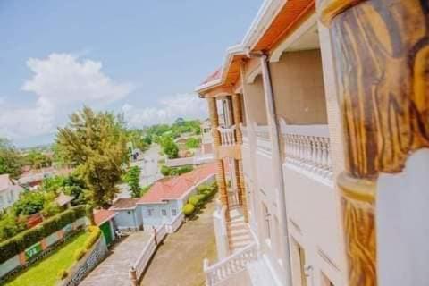 Tony'S Place Gisenyi Bagian luar foto
